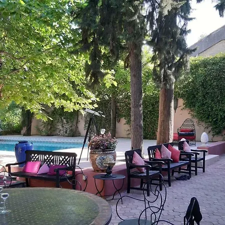 La Maison Du Jardin 펜션 *